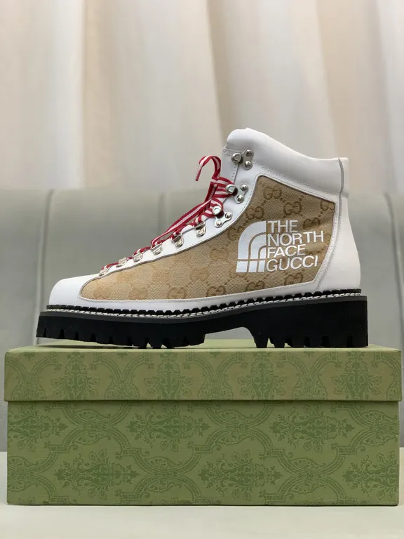 Gucci Shoe 